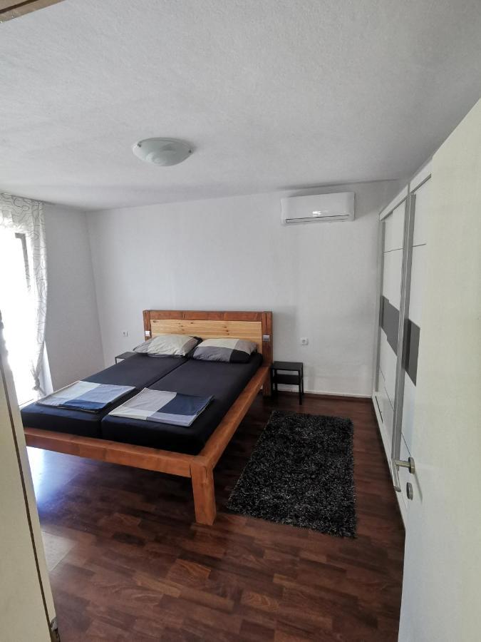 Fa-Ni Appartement Novalja Buitenkant foto